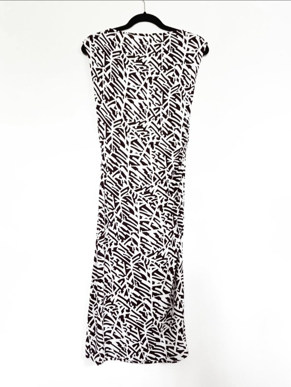 Diane Von Furstenburg Bold Geometric Silk Brown and Cream Midi Dress. Size 4 - Picture 3 of 7